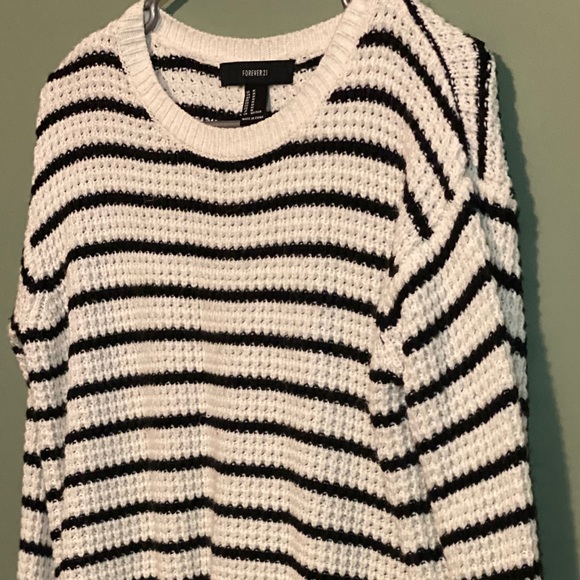 Striped soft knit sweater - Picture 9 of 14